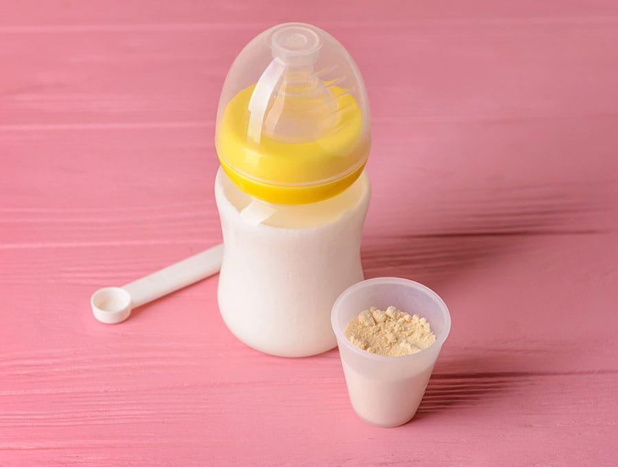 ¿Por qué la leche de fórmula para bebés sabe tan mal? ¡Metálica, a pescado, amarga!