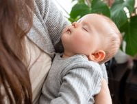 ¿Dónde debe dormir un bebé durante el día? Rutinas y consejos útiles
